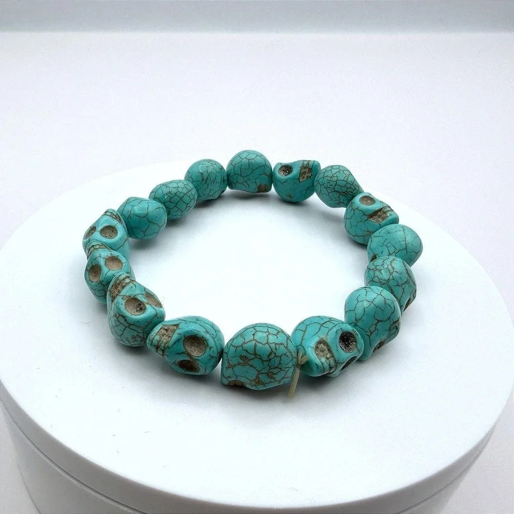 Vintage Turquoise Howlite‎ Skull Stretch Bracelet Halloween Gothic 7.5 Y2K 90s